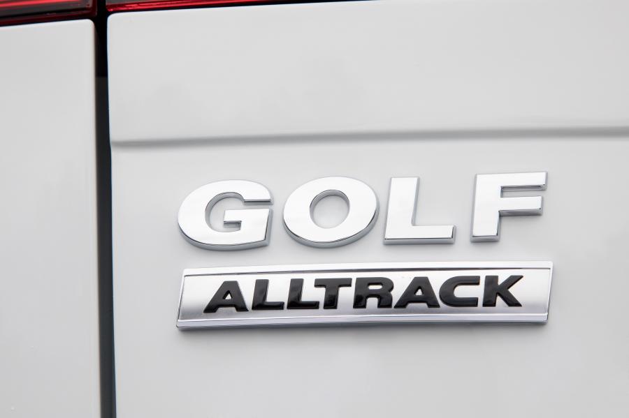 Логотип Volkswagen Golf Alltrack (Typ 5G) 2017 года  (NA) (фото 3 из 73)